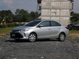 2017 Toyota VIOS 1.5 J รถเก๋ง 4 ประตู 